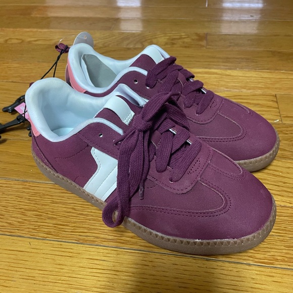 wonder nation Other - Adorable‎ Plum Sneakers with White Accents casual size 2 NWT